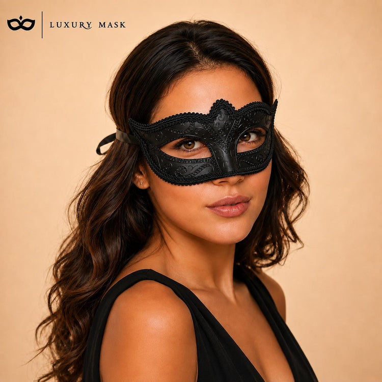Black masquerade mask for women product view 2