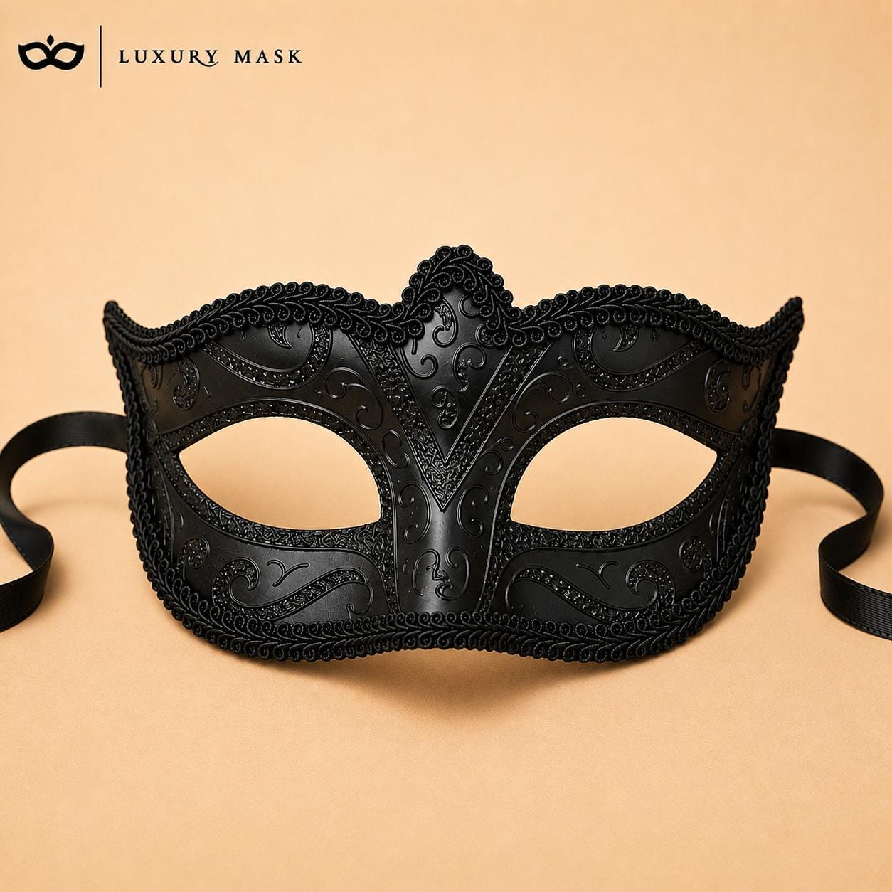 Black masquerade mask for women product view 4