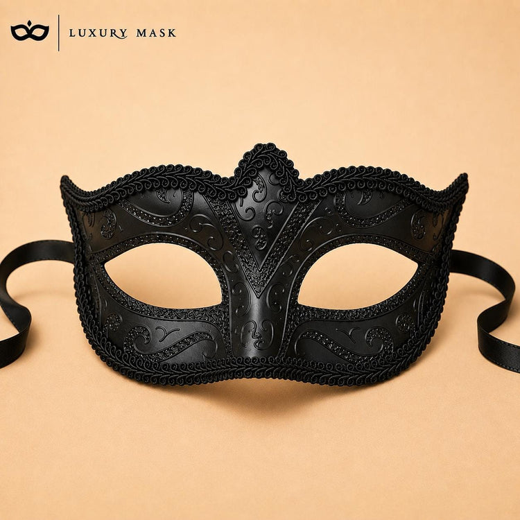 Black masquerade mask for women product view 4