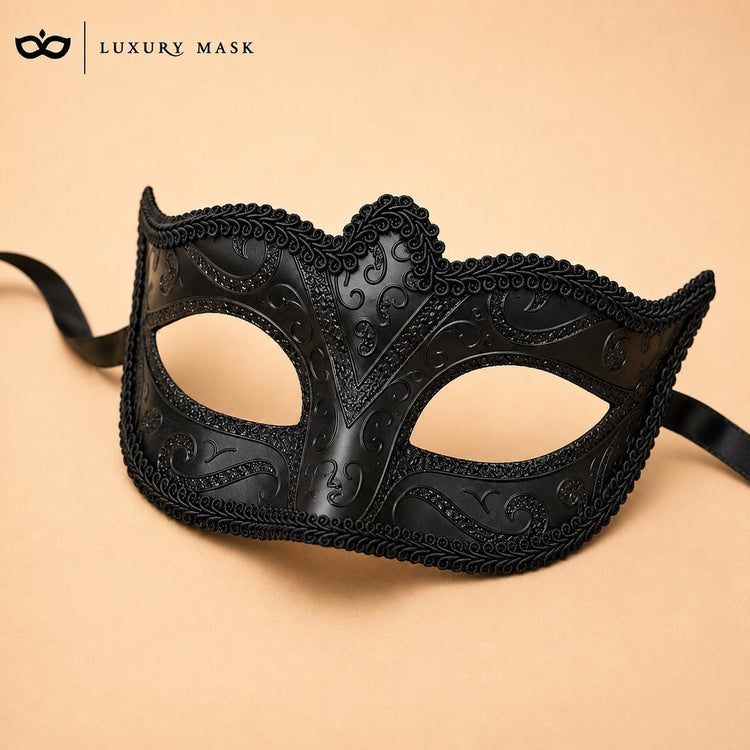 Black masquerade mask for women product view 6
