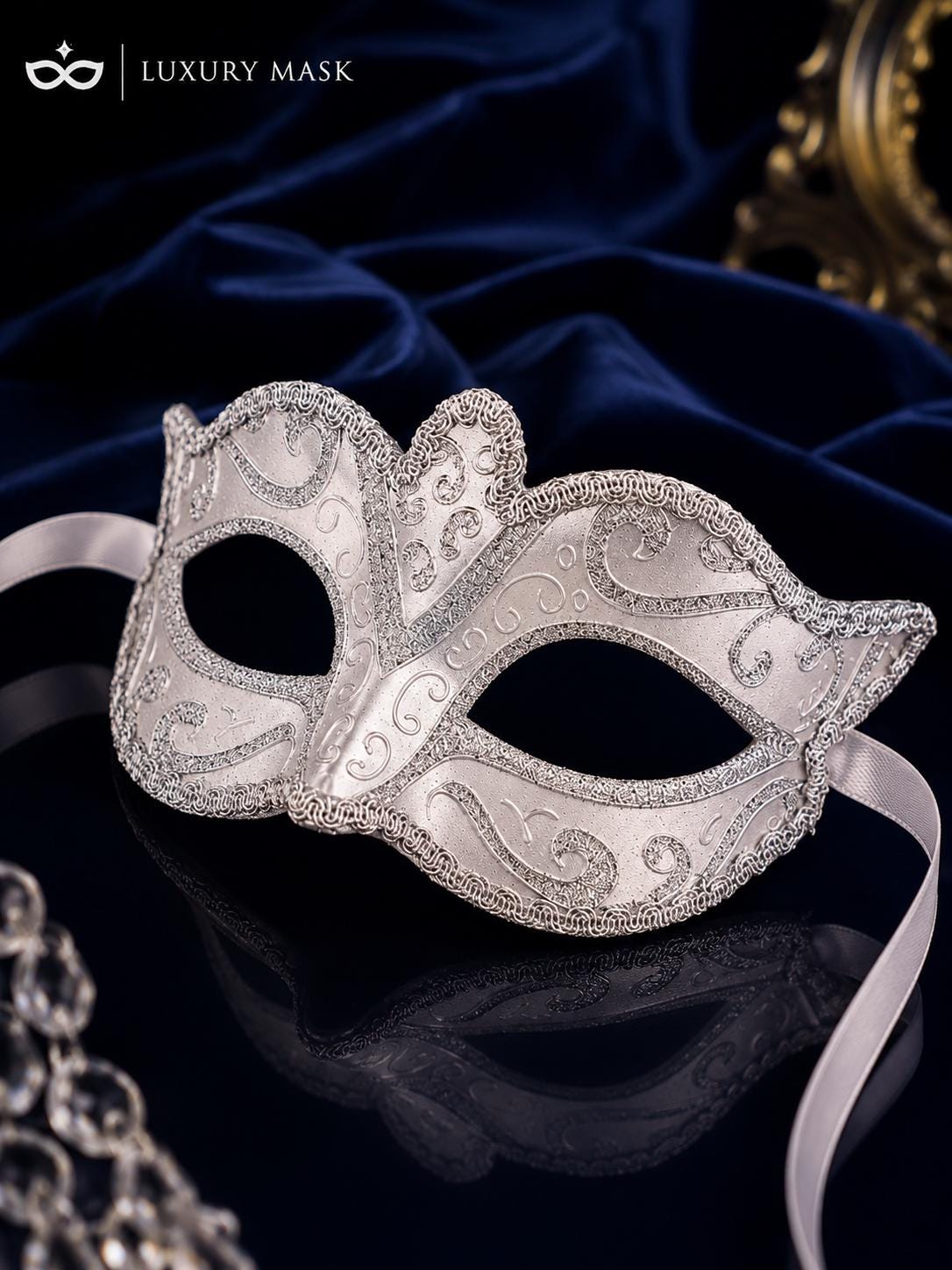 Silver masquerade mask for women product view 6