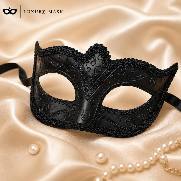 Black masquerade mask for women product view 5